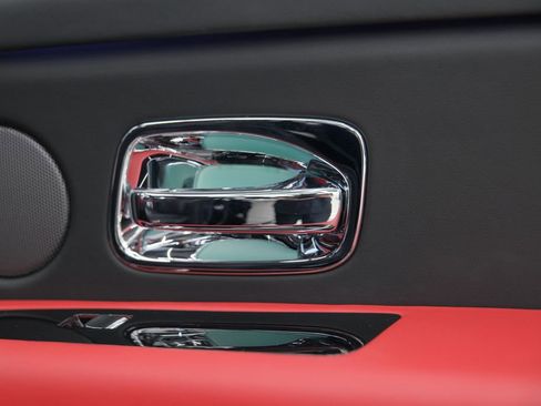 Used 2025 Rolls-Royce Cullinan image 45