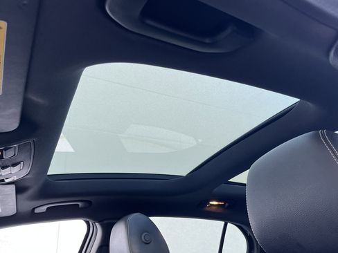 Used 2019 Mercedes-Benz GLA 250 4MATIC image 5