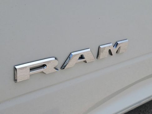Used 2023 RAM 2500 Big Horn w/ Cold Weather Group AWD/4WD image 10