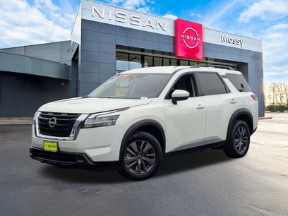 Certified 2022 Nissan Pathfinder SV
