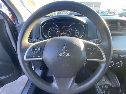 Used 2018 Mitsubishi Outlander Sport ES image 16