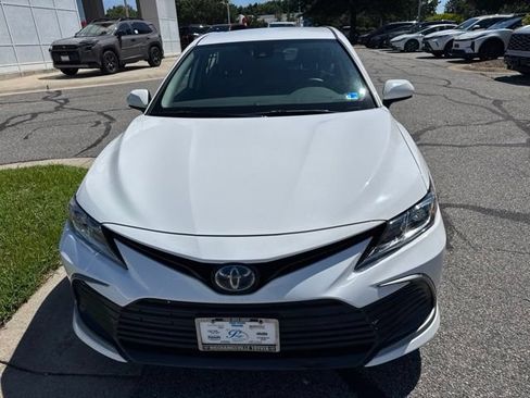 Used 2021 Toyota Camry LE FWD image 4
