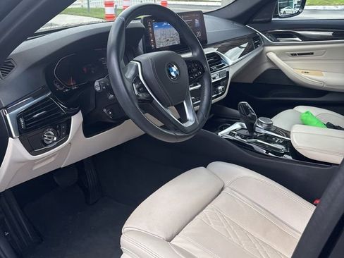 Used 2023 BMW 530i w/ Premium Package RWD image 3