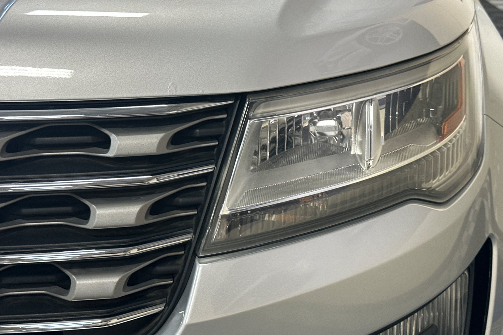 Used 2017 Ford Explorer XLT FWD image 51