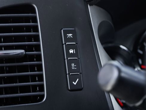 Used 2010 Chevrolet Silverado 1500 LT w/ Regional Value Package image 19