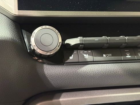 New 2026 Toyota Tundra Limited AWD/4WD image 27