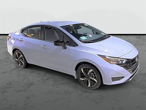 Used 2025 Nissan Versa SR w/ Trunk Package image 5