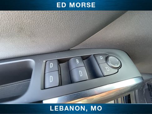 Used 2025 Chevrolet Traverse LT image 23