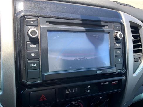 Used 2014 Toyota Tacoma 4x4 Double Cab image 26