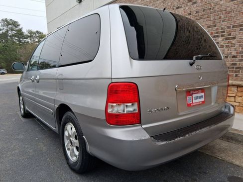 Used 2005 Kia Sedona EX FWD image 2
