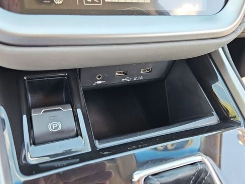 Used 2022 Subaru Legacy Premium image 27