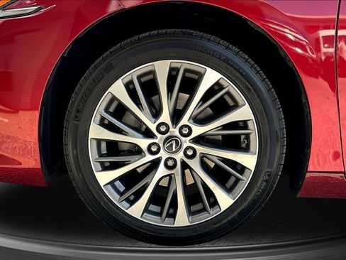 Used 2021 Lexus ES 300h w/ Premium Package FWD image 34
