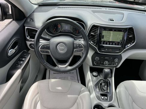 Used 2019 Jeep Cherokee Limited image 13