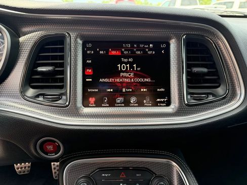 Used 2015 Dodge Challenger SRT Hellcat RWD image 17