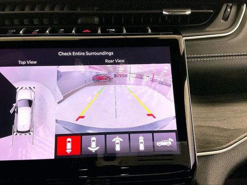 Used 2024 Jeep Grand Cherokee L Limited w/ Luxury Tech Group II image 14