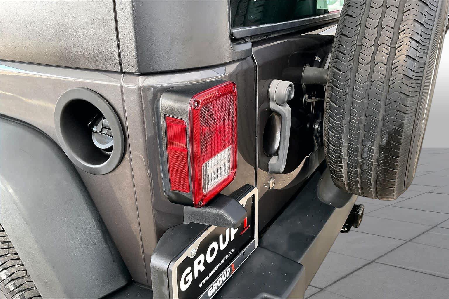 Used 2014 Jeep Wrangler Sport AWD/4WD image 28