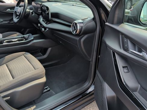 Used 2025 Chevrolet Equinox LT AWD/4WD image 28