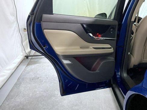 Used 2021 Lincoln Corsair Reserve w/ Equipment Group 201A image 18