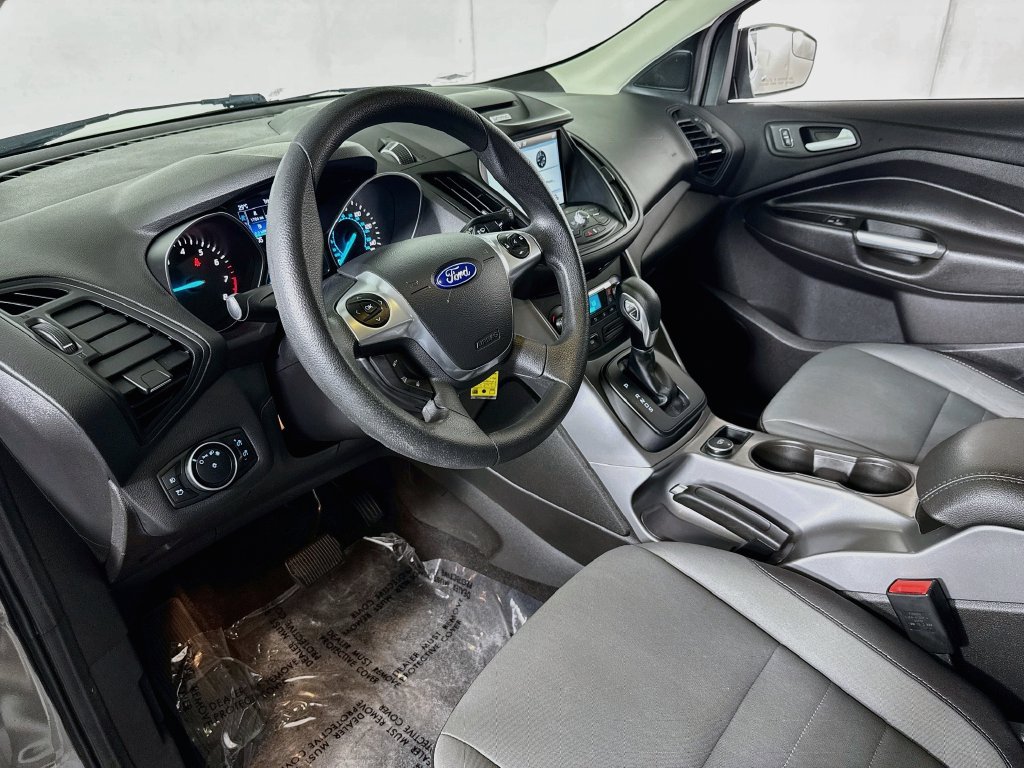 Used 2016 Ford Escape SE w/ Equipment Group 201A AWD/4WD image 9