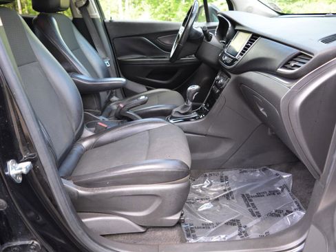 Used 2019 Buick Encore Preferred FWD image 19