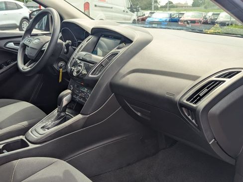 Used 2018 Ford Focus SEL FWD image 25