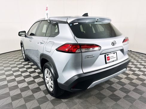 Certified 2025 Toyota Corolla Cross L FWD image 5