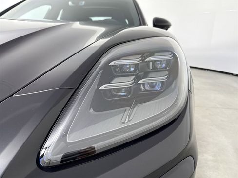 New 2026 Porsche Panamera 4 image 11