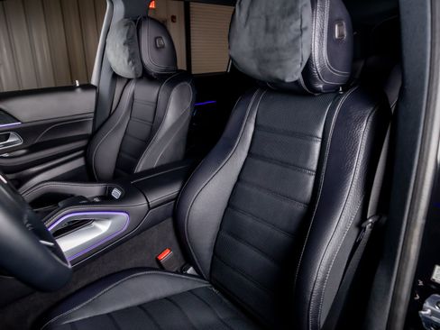 Used 2025 Mercedes-Benz GLS 450 GLS 450 image 4