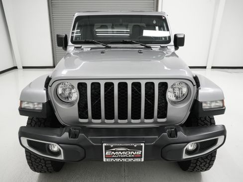 Used 2021 Jeep Gladiator Sport image 2