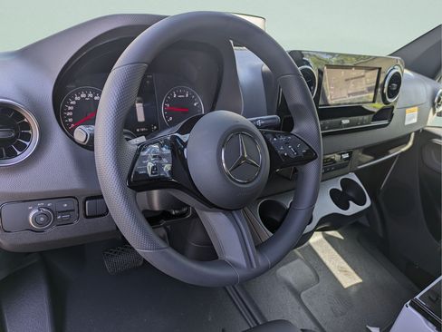 New 2026 Mercedes-Benz Sprinter 2500 image 12