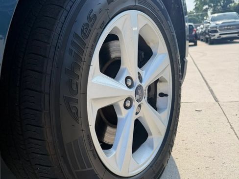 Used 2016 Ford Edge SE AWD/4WD image 9