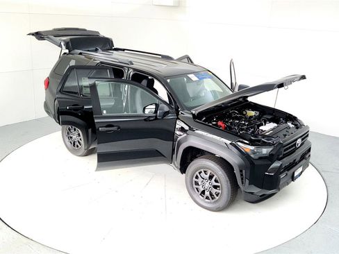 New 2025 Toyota 4Runner SR5 image 20