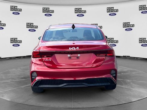Used 2023 Kia Forte LXS FWD image 4