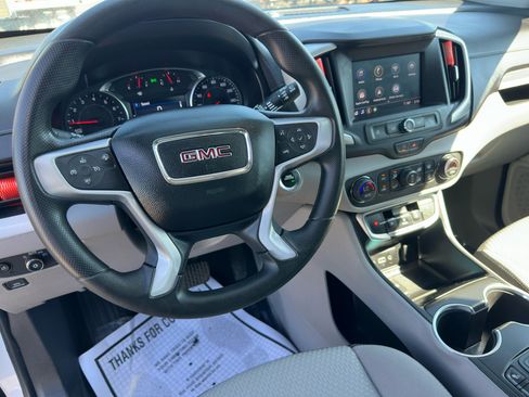 Used 2023 GMC Terrain SLE w/ Driver Convenience Package image 30