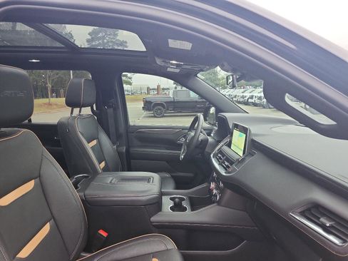 Used 2023 GMC Yukon AT4 image 9