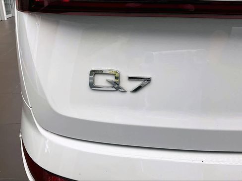 Used 2023 Audi Q7 Premium Plus w/ Premium Plus Package image 33