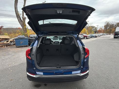 Certified 2022 GMC Terrain SLT image 32