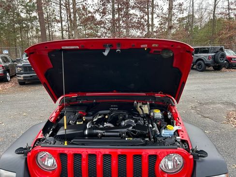 Used 2018 Jeep Wrangler Unlimited Sport S image 12