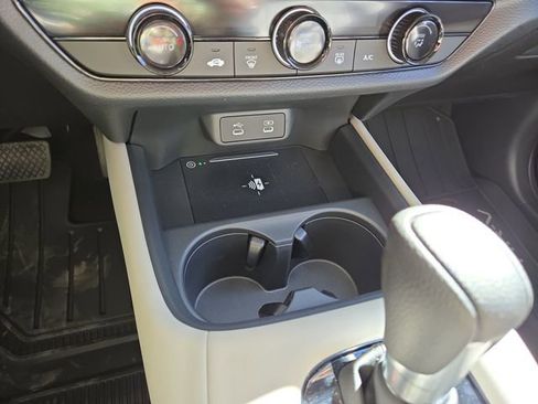 New 2026 Honda HR-V LX image 25