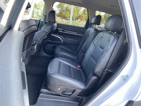 Used 2025 Kia Telluride S AWD/4WD image 16