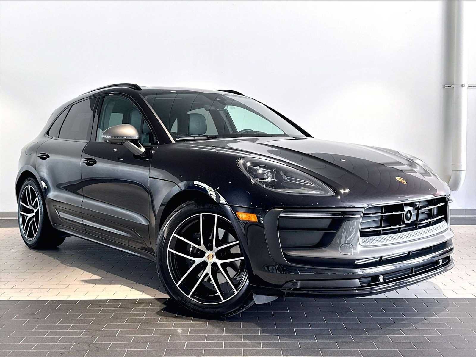 Used 2026 Porsche Macan Turbo AWD/4WD image 13