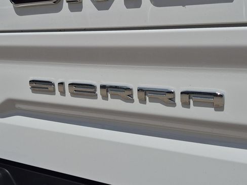 Used 2024 GMC Sierra 1500 Elevation w/ LPO, Elevation Black Package AWD/4WD image 6