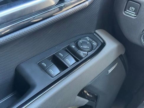 Used 2022 Chevrolet Silverado 1500 ZR2 image 31