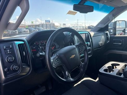 Used 2018 Chevrolet Silverado 2500 LT w/ LT Convenience Package AWD/4WD image 12