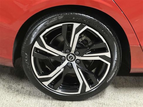 Used 2023 Volvo S60 B5 Plus image 10