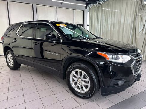 Used 2020 Chevrolet Traverse LS w/ LPO, Floor Liner Package FWD image 3