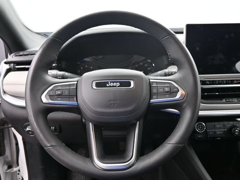 Used 2025 Jeep Compass Limited AWD/4WD image 18