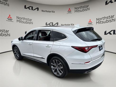 Used 2024 Acura MDX SH-AWD w/ Technology Package image 3