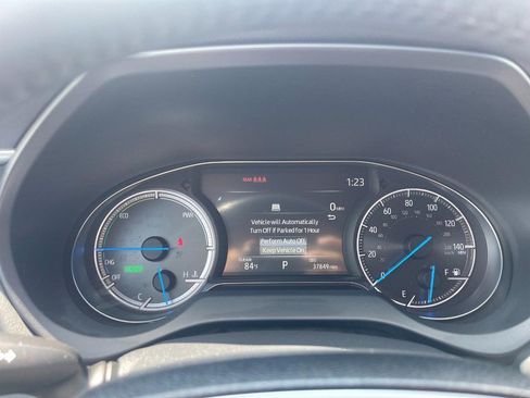 Used 2023 Toyota Venza XLE AWD/4WD image 25
