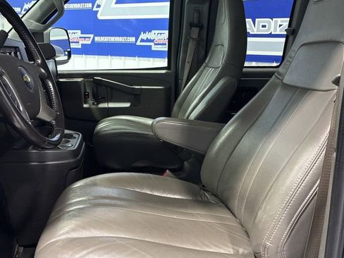 Used 2017 Chevrolet Express 2500 LS RWD image 16